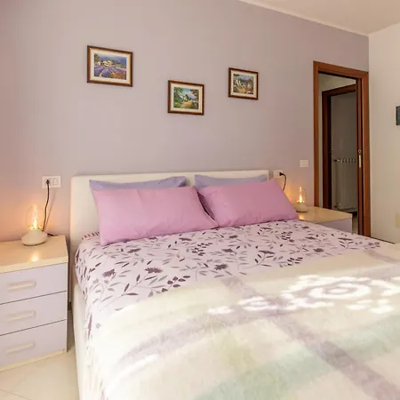 Purple House By Design Διαμέρισμα Colico