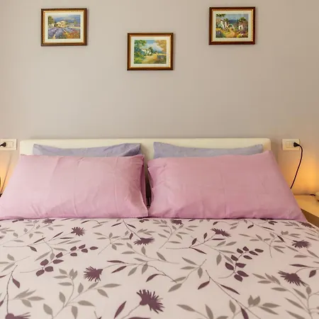 Purple House By Design Διαμέρισμα *